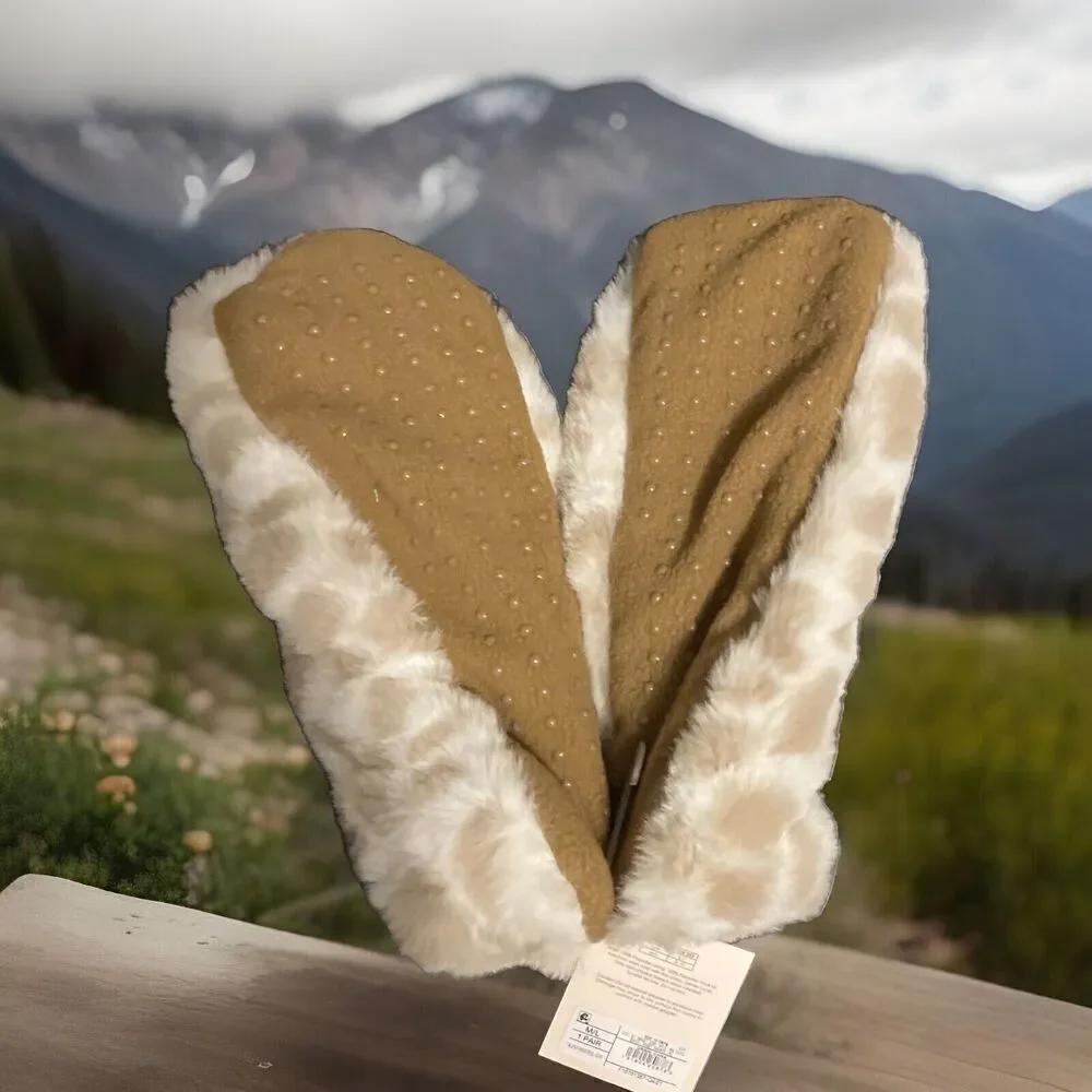 Slipper socks with grippers M/L (8-10) new tags